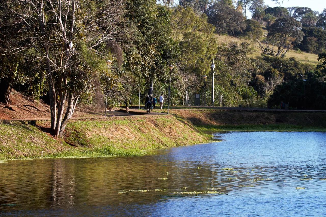 הוילה Araxá Chale Bosque Do Barreiro מראה חיצוני תמונה